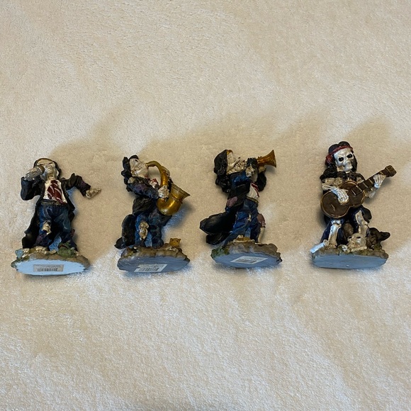 Band of 4 Skeleton Musician Figures - Picture 12 of 13
